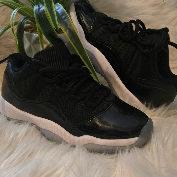 Jordan 11 Low